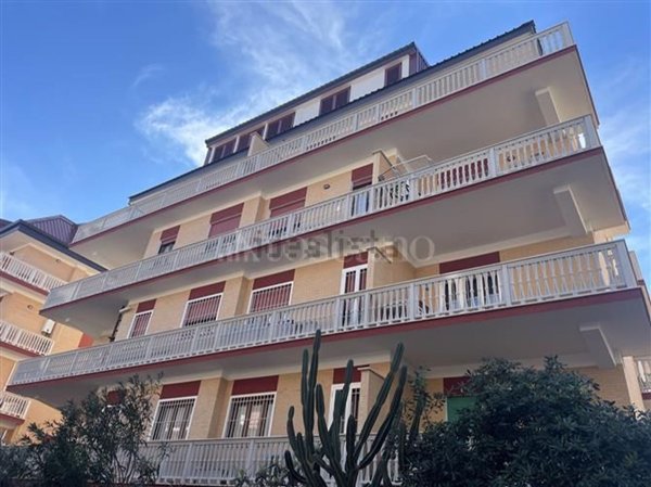 appartamento in vendita a Roma in zona Ostia