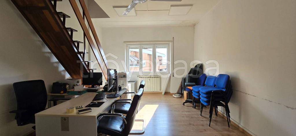 appartamento in vendita a Roma in zona Axa