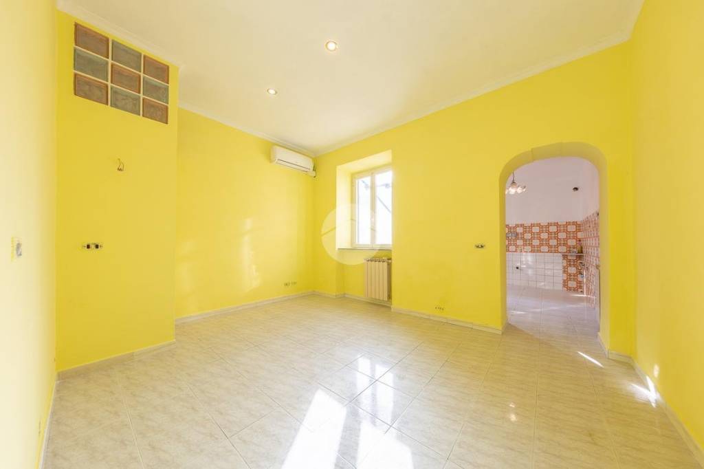 appartamento in vendita a Roma in zona Appio Pignatelli