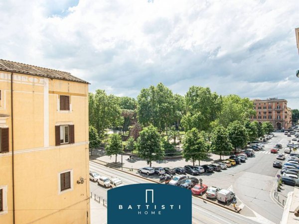 appartamento in vendita a Roma in zona Esquilino