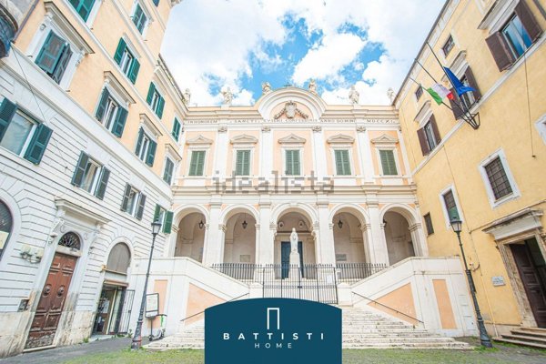 appartamento in vendita a Roma in zona Esquilino