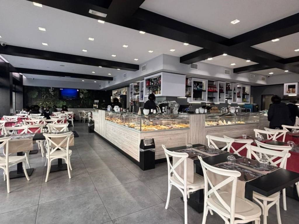 negozio in vendita a Roma in zona Castro Pretorio