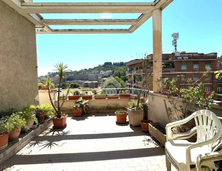 appartamento in vendita a Roma in zona Della Vittoria