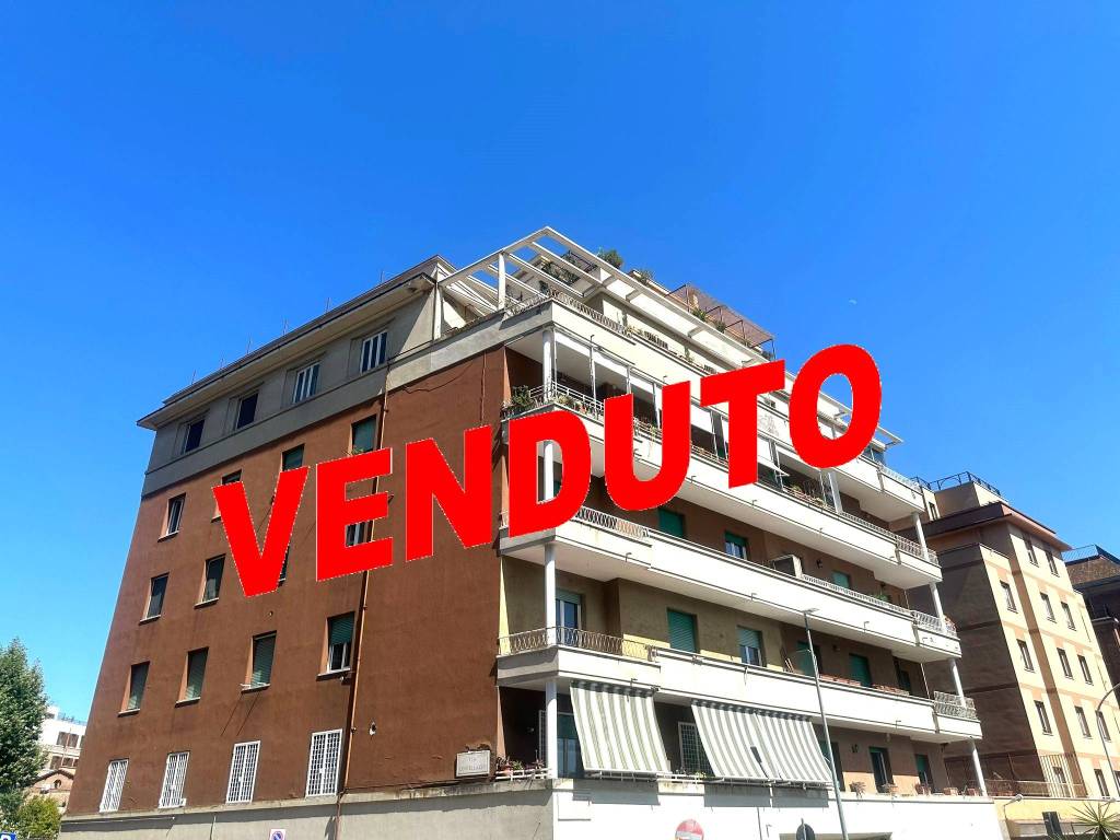 appartamento in vendita a Roma in zona Della Vittoria