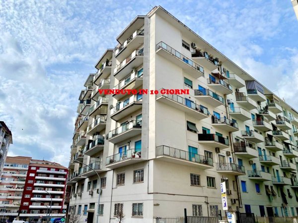 appartamento in vendita a Roma in zona Tuscolano