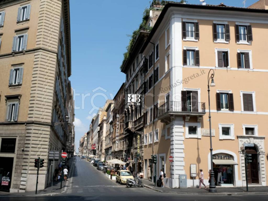 quadrivano in vendita a Roma in zona Trevi-Colonna