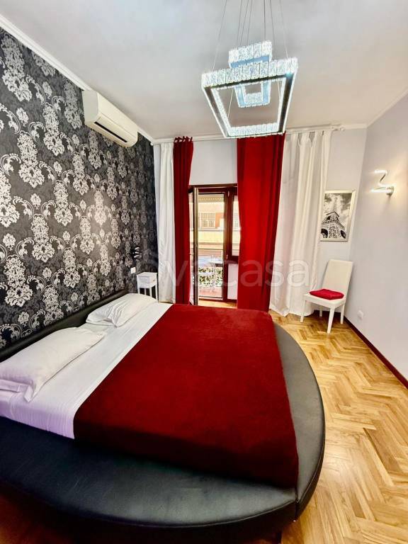 negozio in vendita a Roma in zona Ponte Mammolo