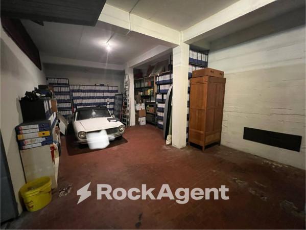 negozio in vendita a Roma in zona Primavalle