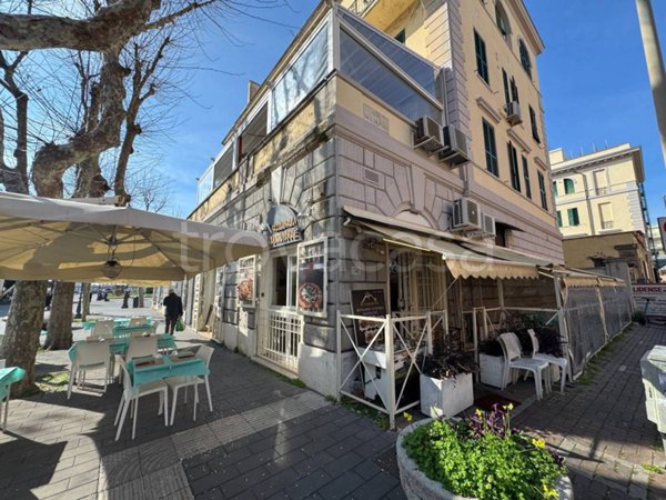 quadrivano in vendita a Roma in zona Ostia