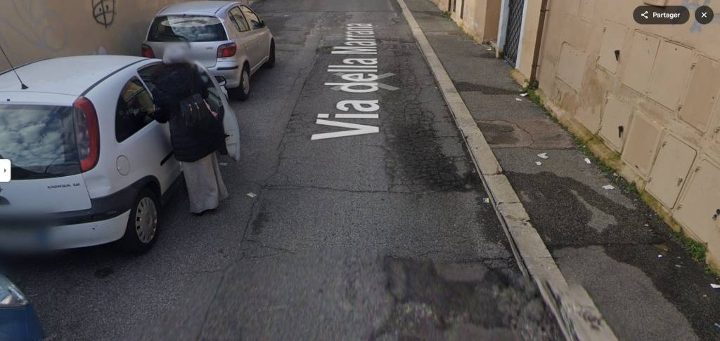 negozio in vendita a Roma in zona Tuscolano