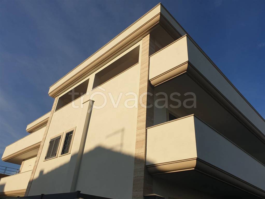 appartamento in vendita a Roma in zona Casal Morena