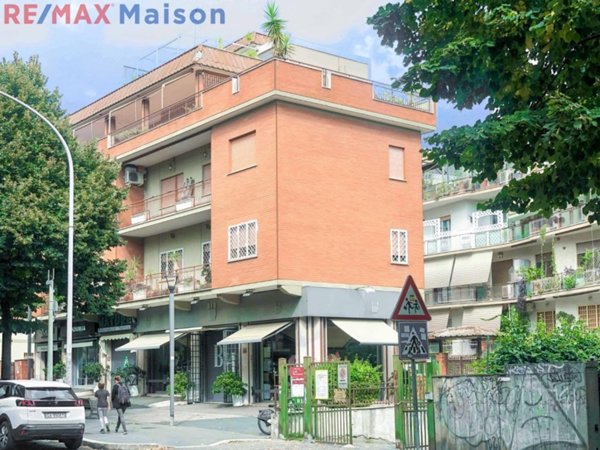 appartamento in vendita a Roma in zona Gianicolense
