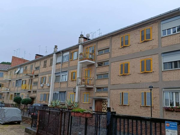 appartamento in vendita a Roma in zona Torre Spaccata