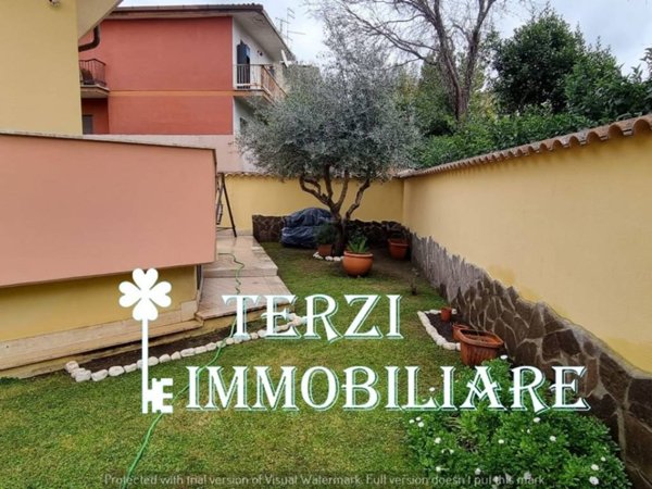 casa indipendente in vendita a Roma in zona Massimina/Casal Lumbroso