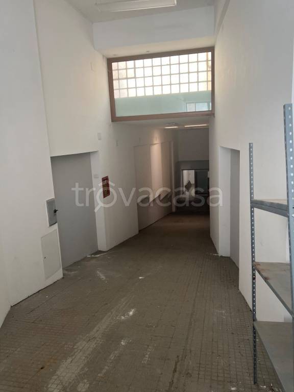 negozio in vendita a Roma in zona Portuense