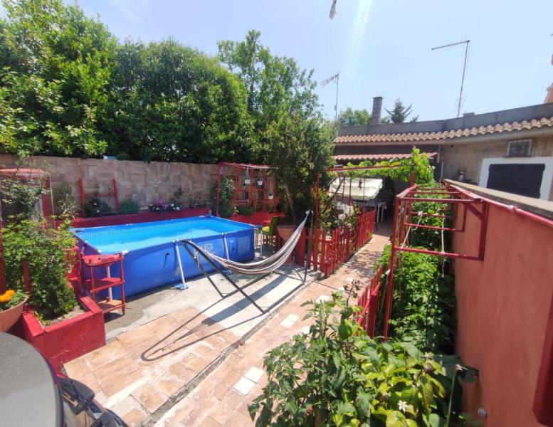 casa indipendente in vendita a Roma in zona Piana del Sole