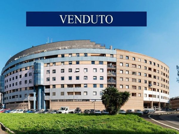 appartamento in vendita a Roma in zona Ardeatino