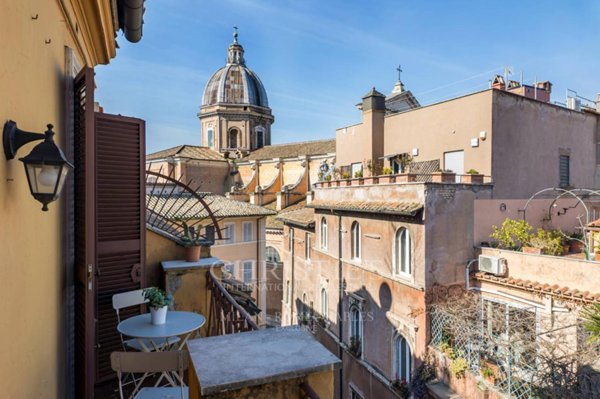 appartamento in vendita a Roma in zona Rione di Ponte