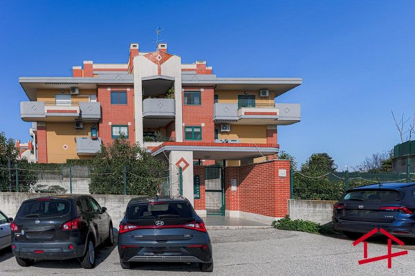 appartamento in vendita a Roma in zona Massimina/Casal Lumbroso