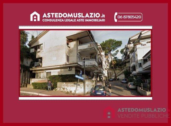 appartamento in vendita a Roma in zona Tomba di Nerone