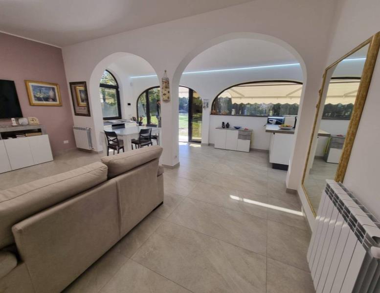 casa indipendente in vendita a Roma in zona Dragona/Bagnoletto