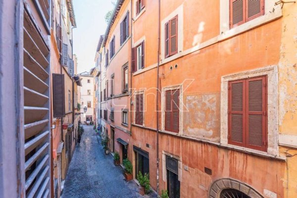 appartamento in vendita a Roma in zona Rione di Ponte