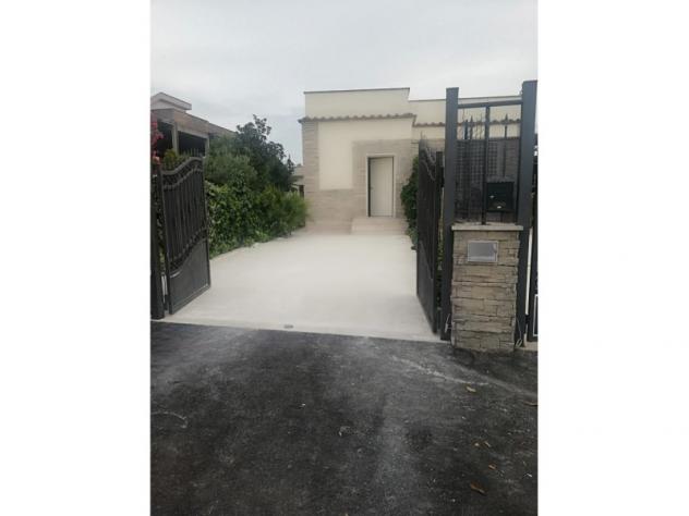 casa indipendente in vendita a Roma in zona Finocchio