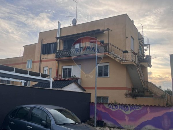 appartamento in vendita a Roma in zona Dragona/Bagnoletto