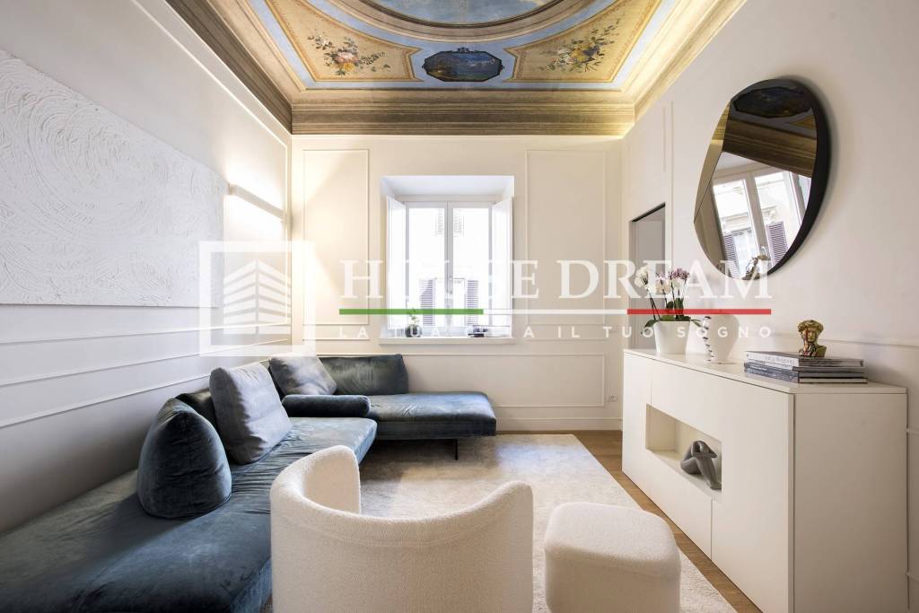 appartamento in vendita a Roma in zona Rione Monti/Campitelli