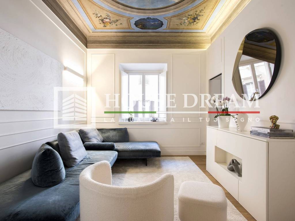 appartamento in vendita a Roma in zona Rione Monti/Campitelli