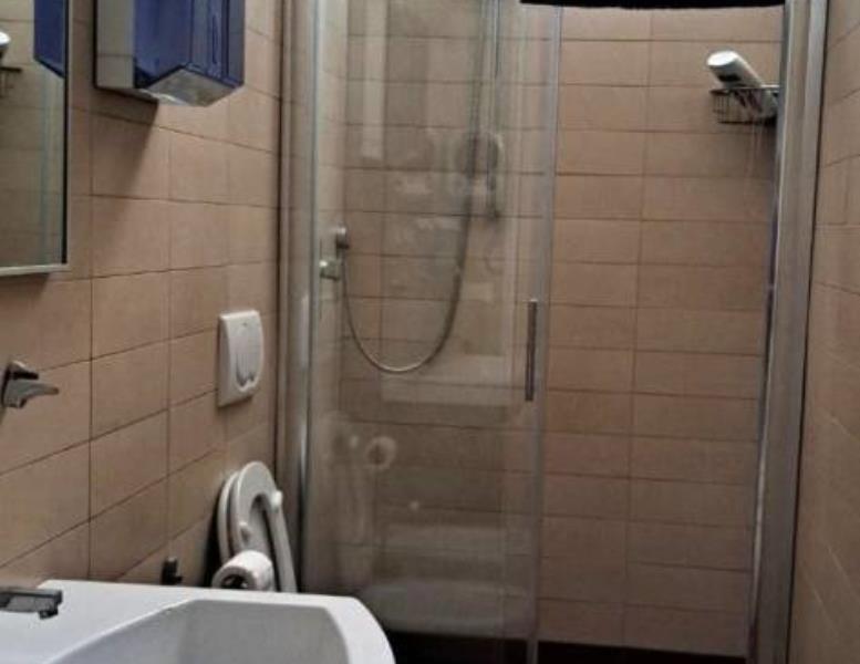 ufficio in vendita a Roma in zona Appio Latino