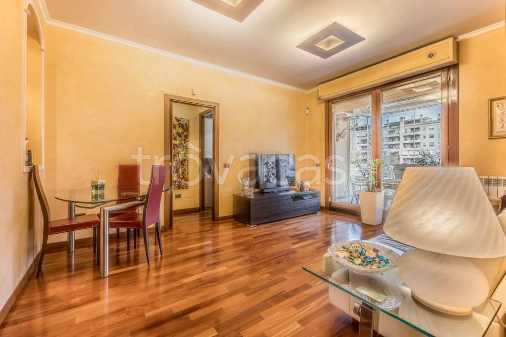 appartamento in vendita a Roma in zona Torrino