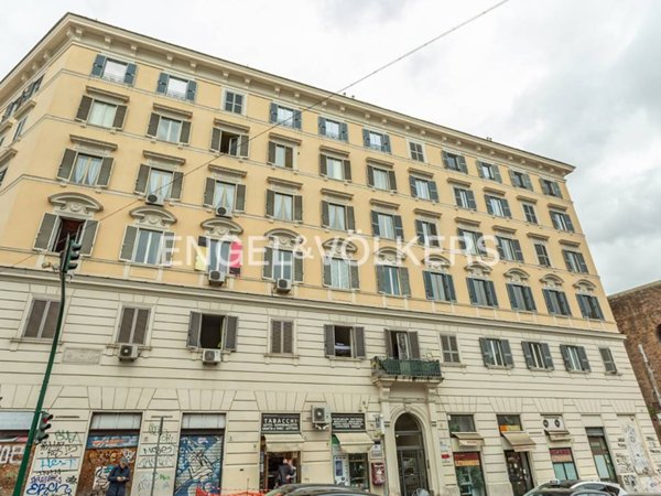 appartamento in vendita a Roma in zona Esquilino
