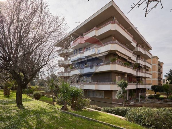 appartamento in vendita a Roma in zona Alessandrino