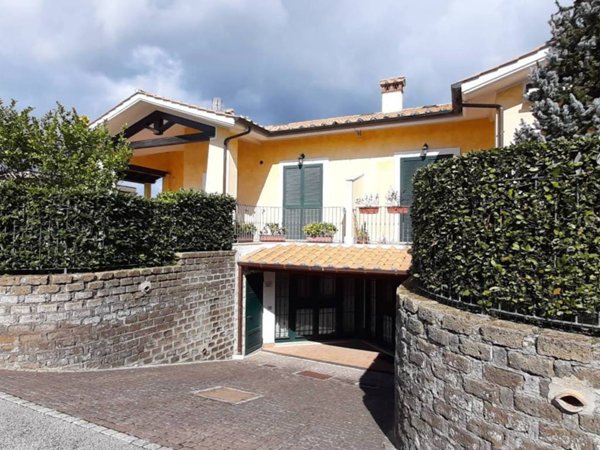 casa indipendente in vendita a Roma in zona Olgiata