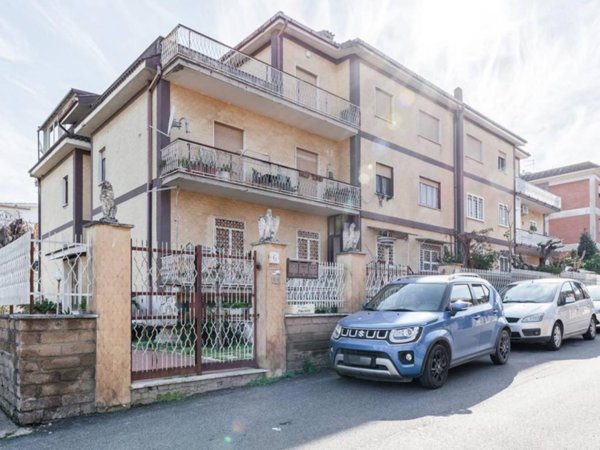 appartamento in vendita a Roma in zona Acilia