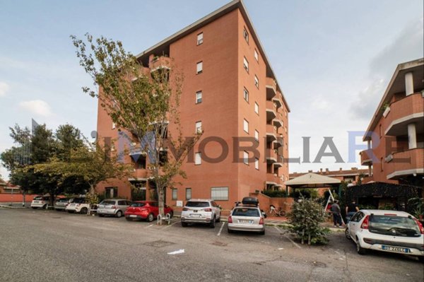 appartamento in vendita a Roma in zona Infernetto