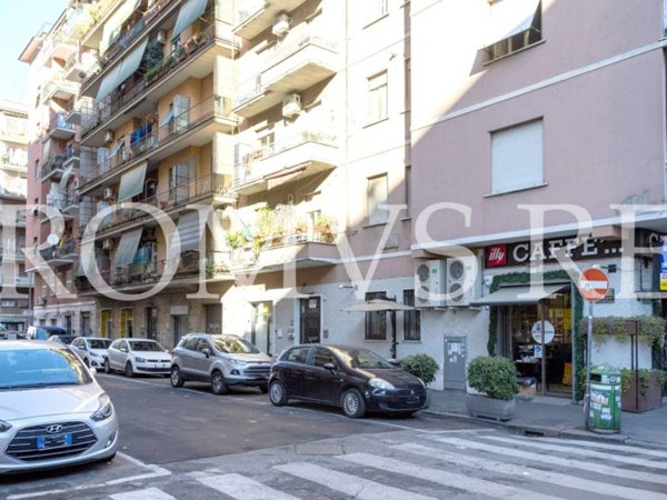 negozio in vendita a Roma in zona Collatino