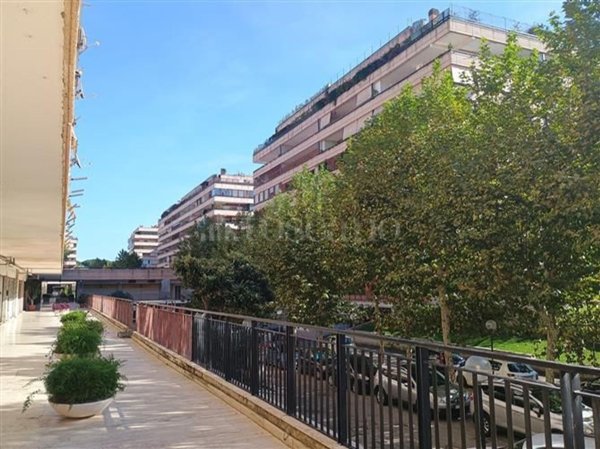 appartamento in vendita a Roma in zona Ardeatino