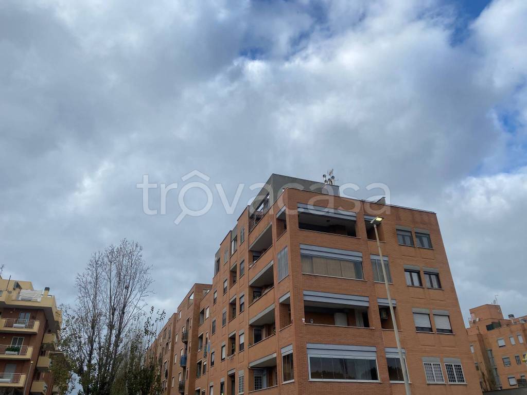 appartamento in vendita a Roma in zona Ostia