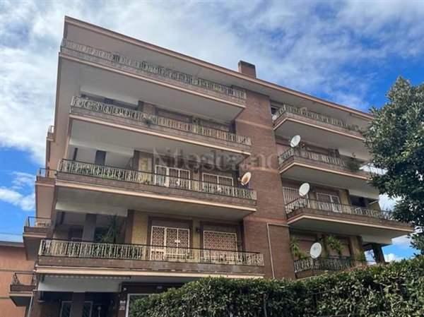 appartamento in vendita a Roma in zona Portuense