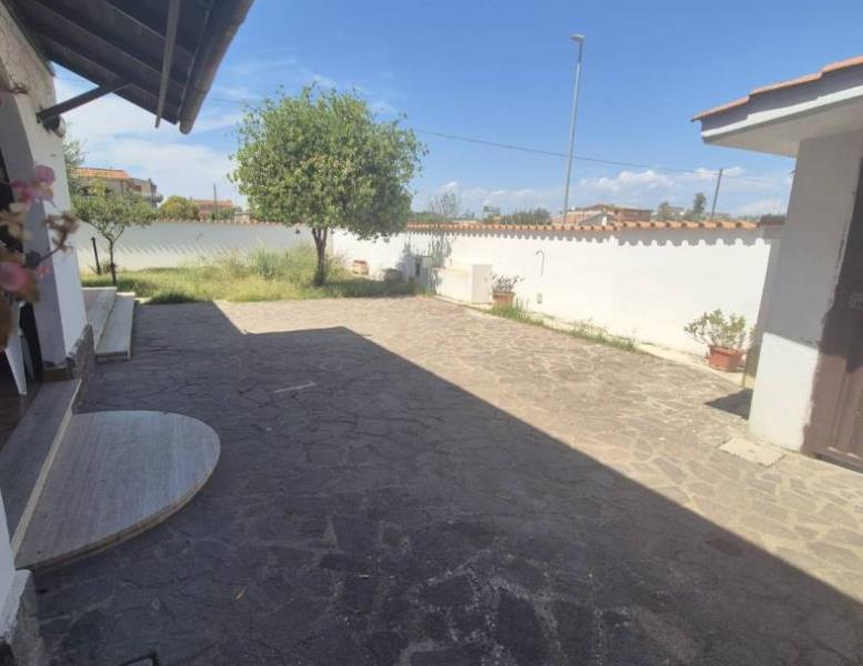 appartamento in vendita a Roma in zona Piana del Sole