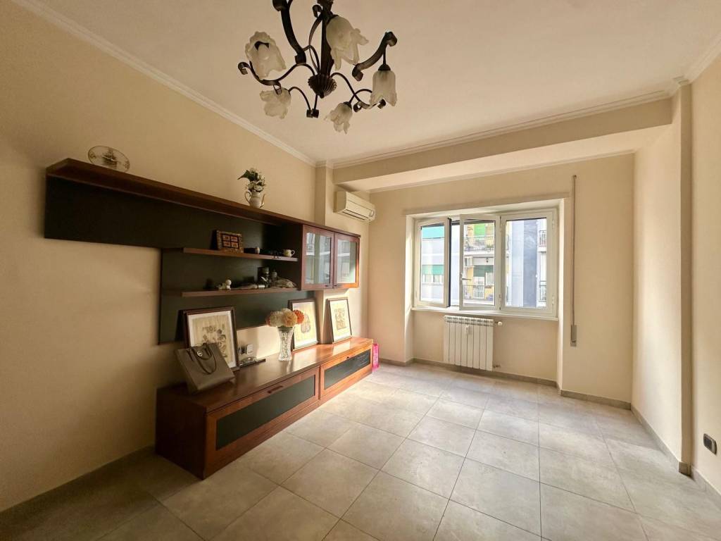 appartamento in vendita a Roma in zona Don Bosco