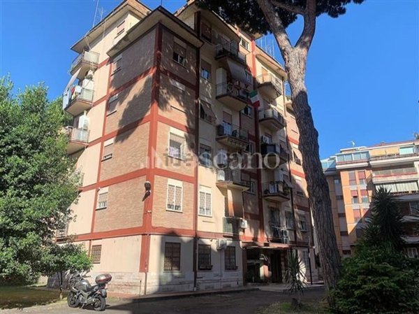 appartamento in vendita a Roma in zona Ostia