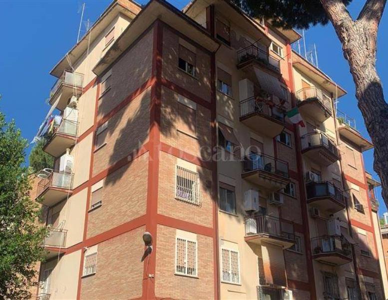 appartamento in vendita a Roma in zona Ostia