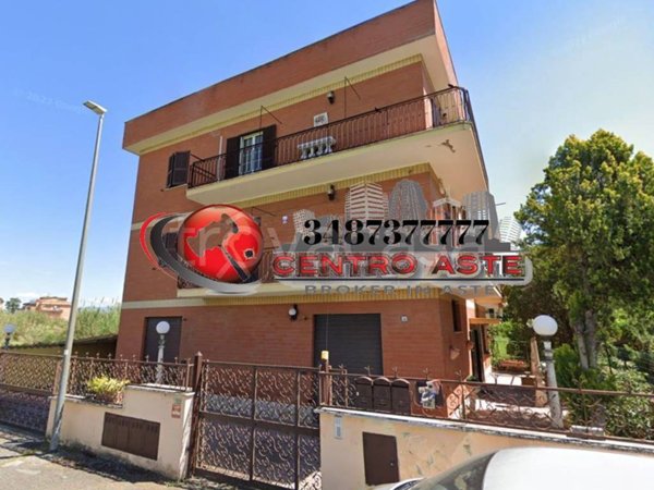 appartamento in vendita a Roma in zona Borghesiana
