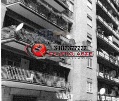 appartamento in vendita a Roma in zona Ostiense