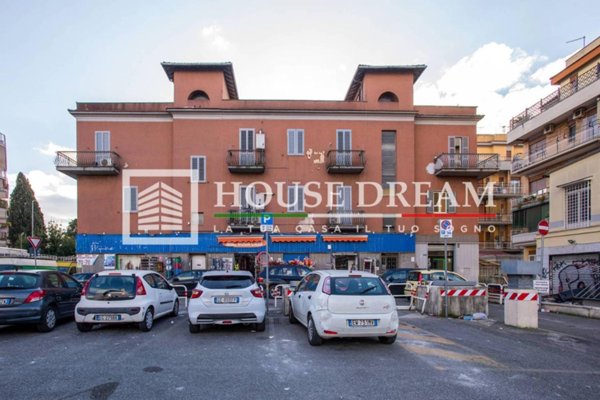appartamento in vendita a Roma in zona Torre Maura