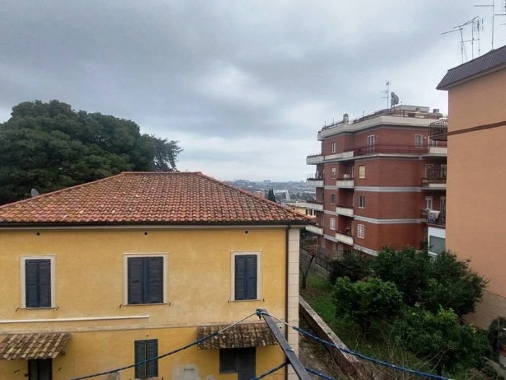 appartamento in vendita a Roma in zona Portuense