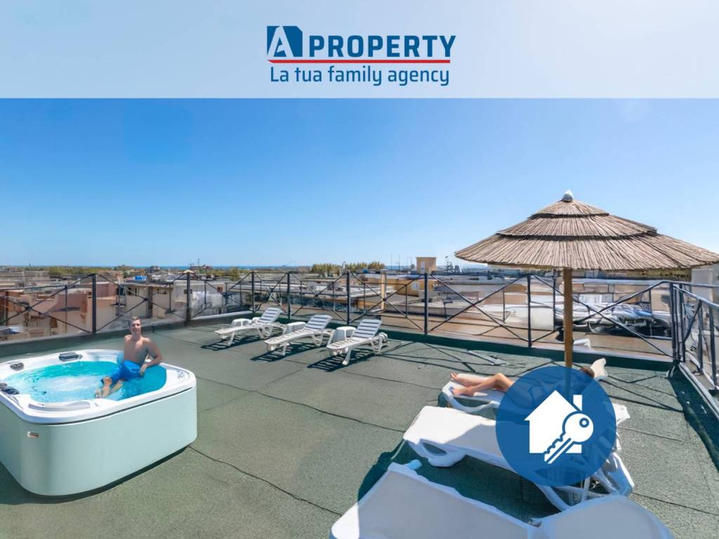 appartamento in vendita a Roma in zona Ostia